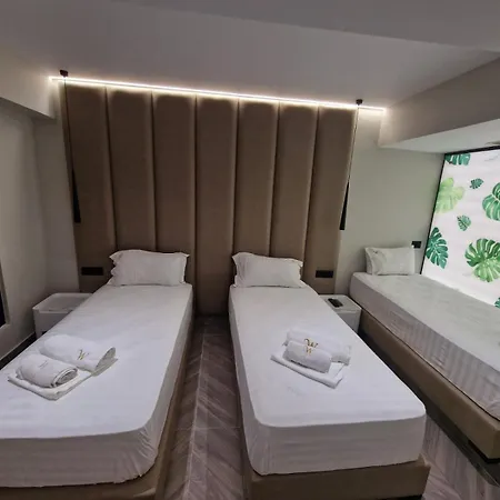 ホテル Tirana Room Rentals ティラナ