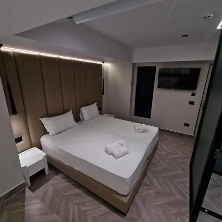 Tirana Room Rentals ホテル