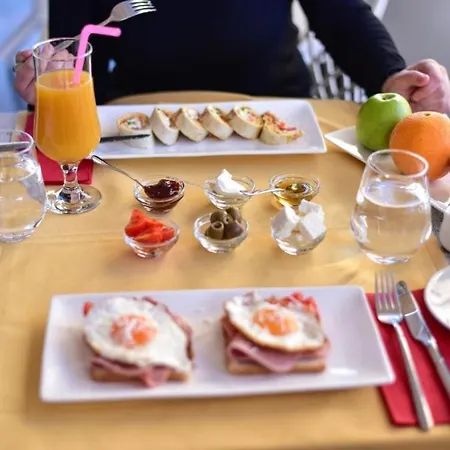 Tirana Room Rentals * Tiran