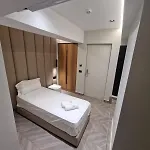 Tirana Room Rentals Hotel *