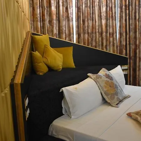 فندق Tirana Room Rentals *