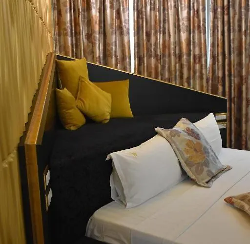Hotel Tirana Room Rentals *